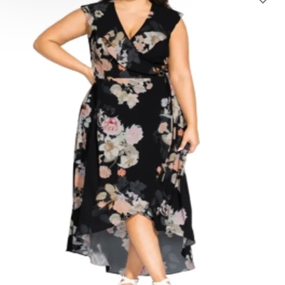 Dress - Picture 1 of 3